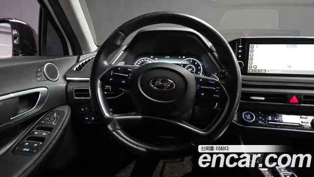 Hyundai Sonata 2021 — Фото 13/20