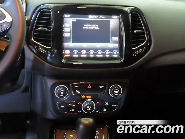 Jeep Compass 2019 — Şəkil 8/20