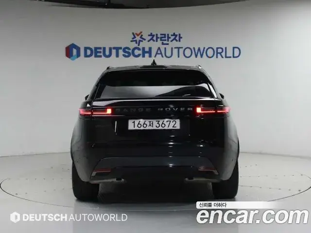Land Rover Range Rover Velar 2025 — Photo 19/20