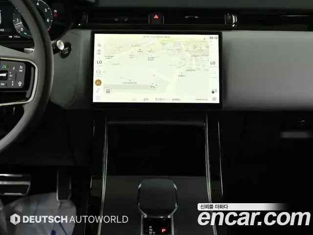 Land Rover Range Rover Velar 2025 — Photo 13/20