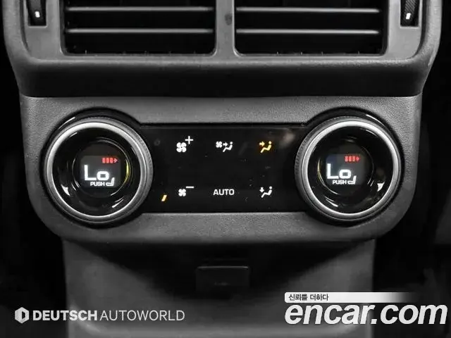 Land Rover Range Rover Velar 2025 — Photo 1/20