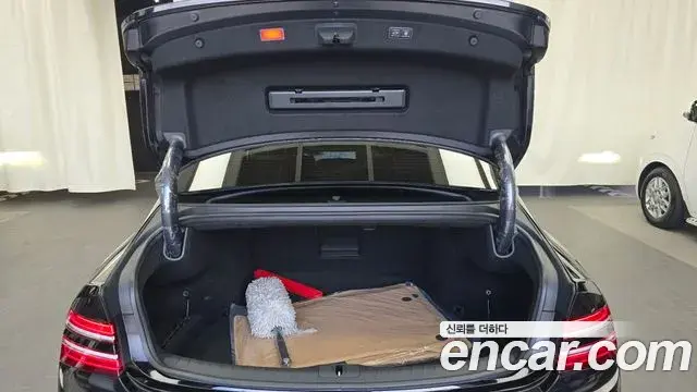 Genesis G80 2025 — Şəkil 31/33