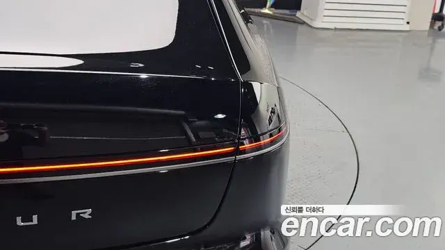 Hyundai Grandeur Hybrid 2023 — ფოტო 35/37