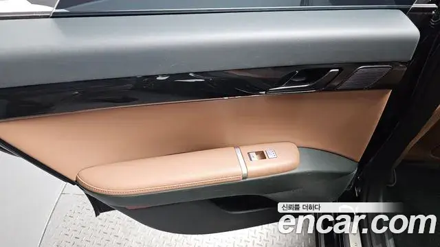 Hyundai Grandeur Hybrid 2023 — ფოტო 15/37