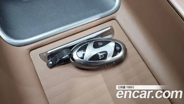 Hyundai Grandeur Hybrid 2023 — ფოტო 4/37