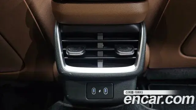 Hyundai Grandeur Hybrid 2023 — ფოტო 29/37