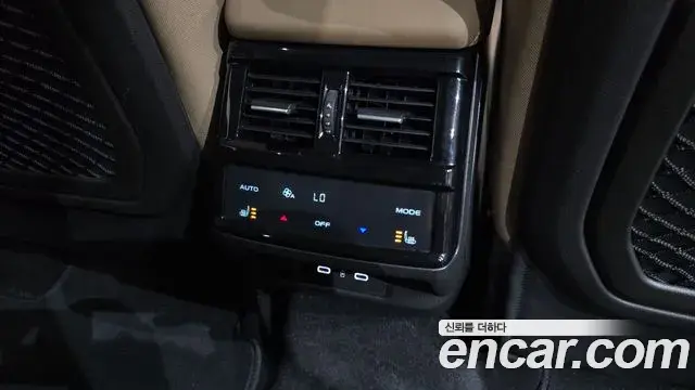 Renault Samsung Grand Koleos 2025 — Фото 19/20