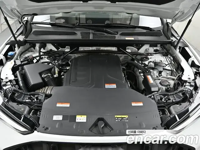 Audi Q5 2025 — ფოტო 1/20