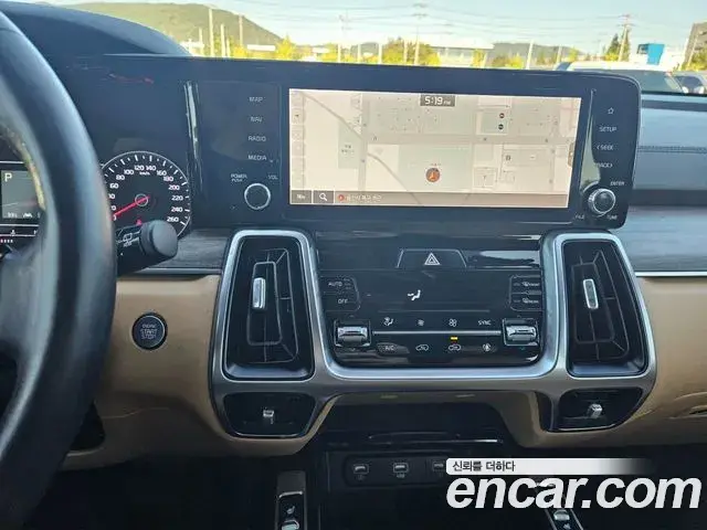 Kia Sorento 2020 — Фото 17/20