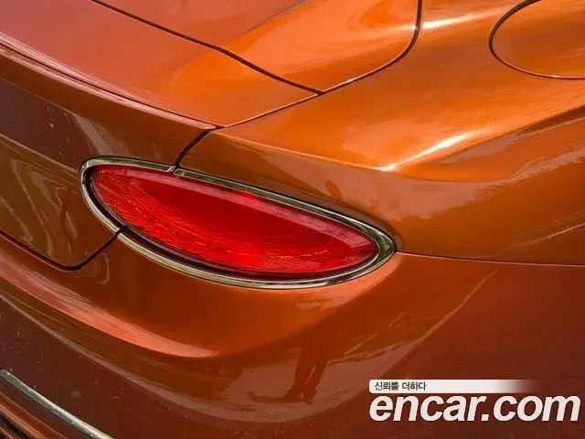 Bentley Continental GT 2018 — Şəkil 15/20