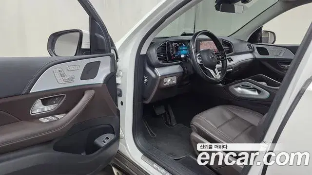 Mercedes-Benz GLE-Class 2021 — Фото 10/20