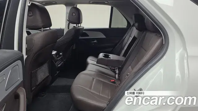 Mercedes-Benz GLE-Class 2021 — Фото 12/20