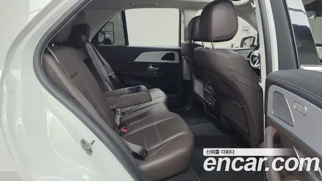 Mercedes-Benz GLE-Class 2021 — Şəkil 13/34