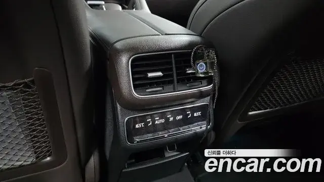 Mercedes-Benz GLE-Class 2021 — Şəkil 32/34