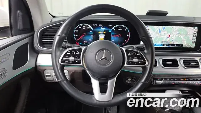 Mercedes-Benz GLE-Class 2021 — Şəkil 28/34