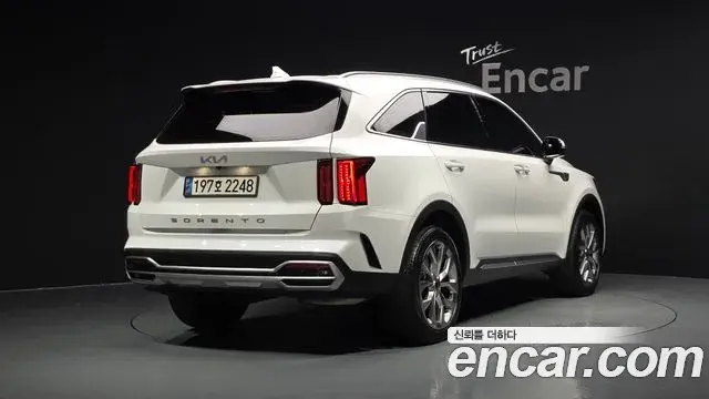 Kia Sorento 2022 — Фото 2/20