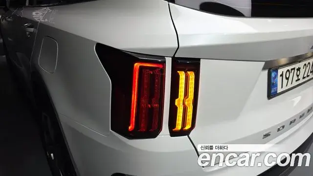 Kia Sorento 2022 — ფოტო 4/36