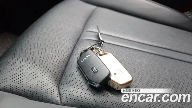 Kia Sorento 2022 — ფოტო 14/36