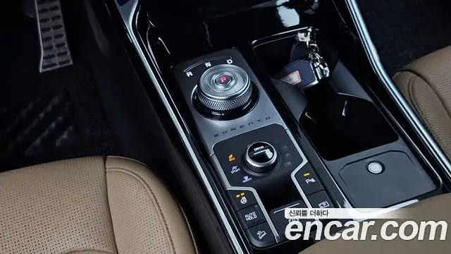 Kia Sorento 2024 — Фото 9/20
