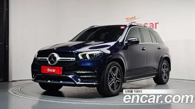 Mercedes-Benz GLE-Class 2021 — Photo 7/32