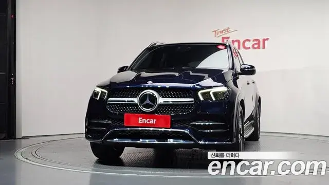 Mercedes-Benz GLE-Class 2021 — Photo 8/32
