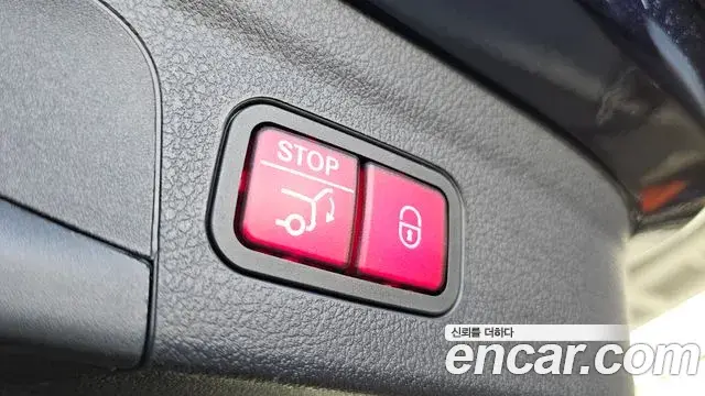 Mercedes-Benz GLE-Class 2021 — Photo 6/32