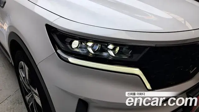 Kia Sorento 2022 — ფოტო 7/37