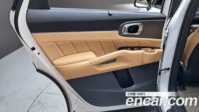 Kia Sorento 2022 — ფოტო 1/37
