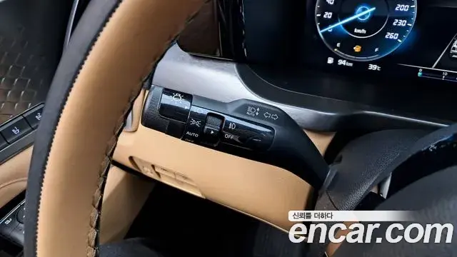 Kia Sorento 2022 — ფოტო 12/37