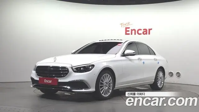 Mercedes-Benz E-Class 2022 — ფოტო 15/31