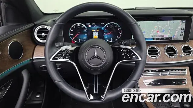 Mercedes-Benz E-Class 2022 — ფოტო 6/31