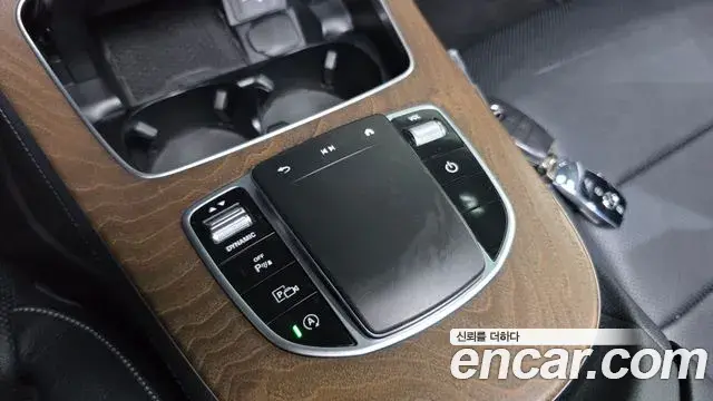 Mercedes-Benz E-Class 2022 — ფოტო 5/31