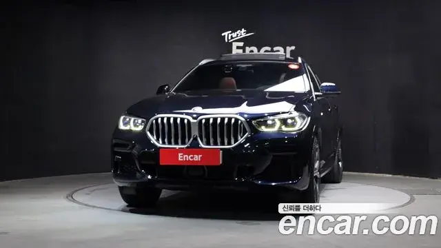 BMW X6 2022 — Photo 31/34