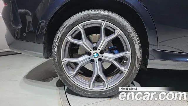 BMW X6 2022 — Photo 20/34