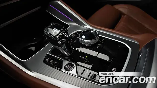 BMW X6 2022 — Photo 24/34