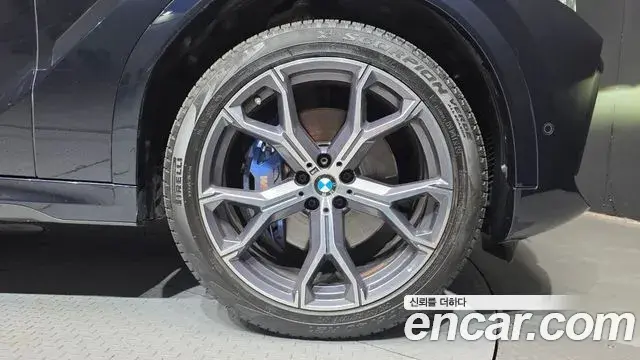 BMW X6 2022 — Photo 17/34