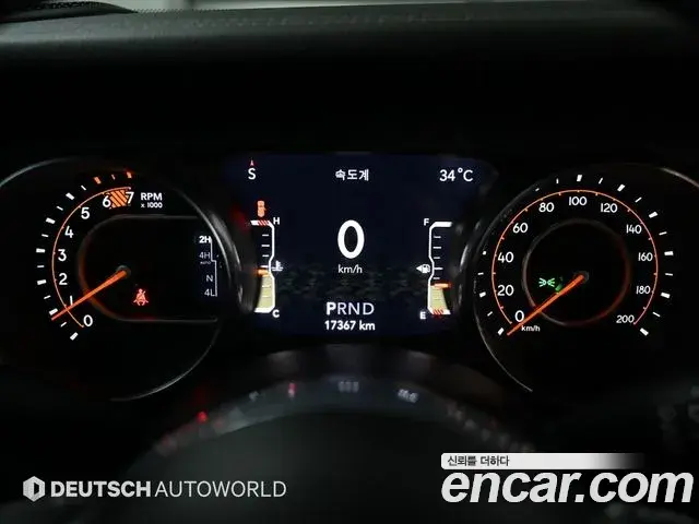 Jeep Wrangler 2022 — ფოტო 11/20