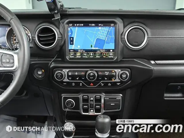 Jeep Wrangler 2022 — ფოტო 19/20