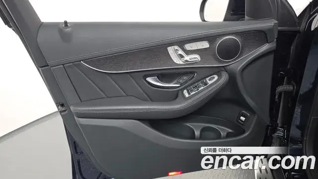 Mercedes-Benz GLC-Class 2021 — ფოტო 25/32