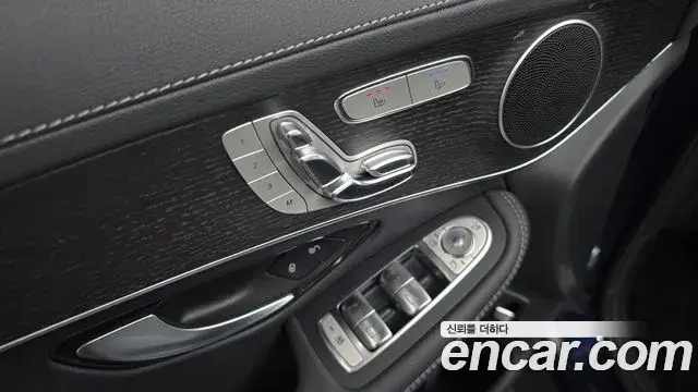 Mercedes-Benz GLC-Class 2021 — ფოტო 12/32