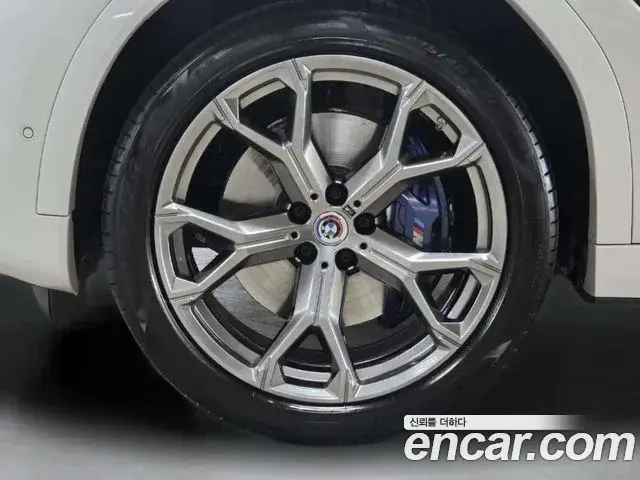 BMW X6 2023 — Photo 20/20