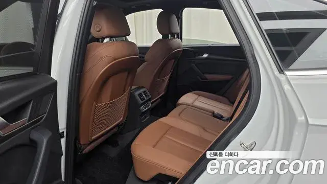 Audi Q5 2023 — ფოტო 24/34