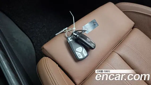 Audi Q5 2023 — ფოტო 23/34