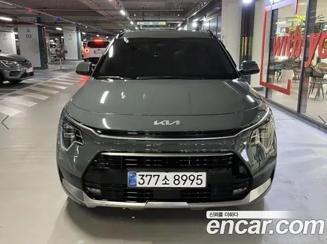 Kia Niro 2025 — Фото 1/19