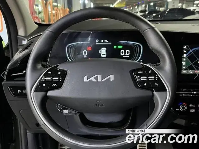 Kia Niro 2025 — Фото 12/19