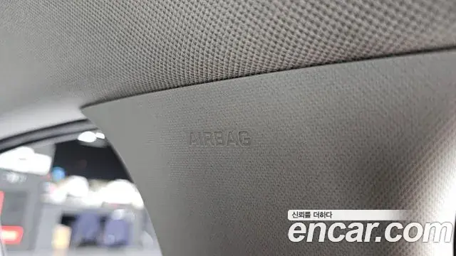 Hyundai The New Avante Hybrid 2021 — Photo 10/30