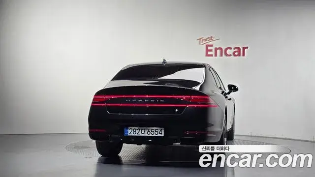 Genesis G90 2025 — Photo 24/40