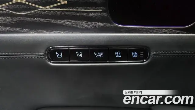 Genesis G90 2025 — Photo 40/40