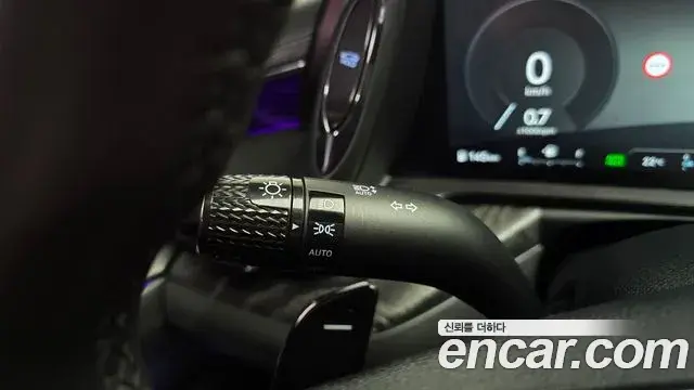 Genesis G90 2025 — Photo 39/40
