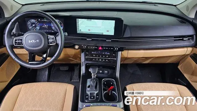 Kia Carnival 2022 — Photo 7/20